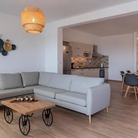 度假居 Panteronisia View Angairiá